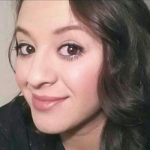 Meet your Posher, Cledia