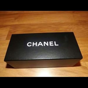 Chanel box