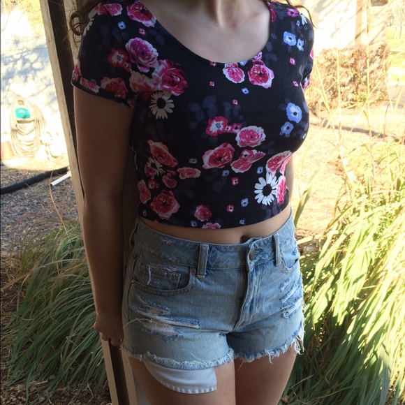 H&M floral crop top