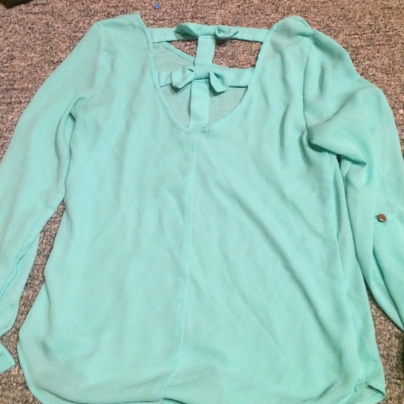 Cute Top - Picture 2 of 3