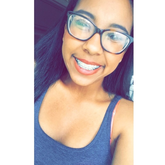 Meet your Posher, Alisha