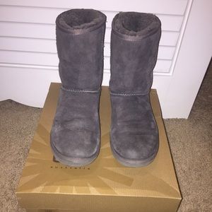 Grey Uggs