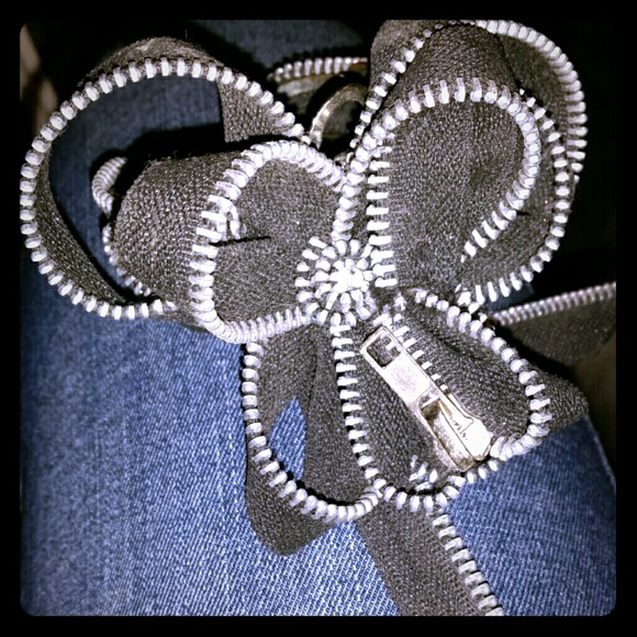 Zipper bracelet