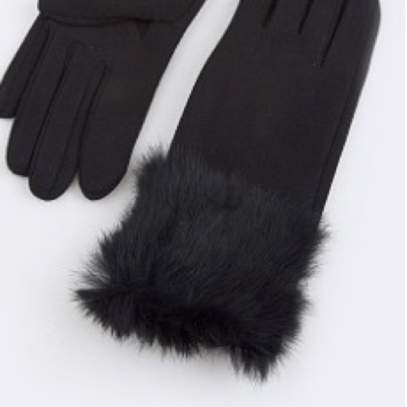 Faux fur gloves