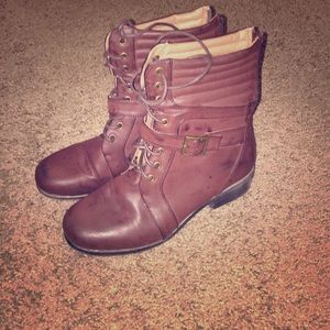 Dollhouse size 8 boots worn once