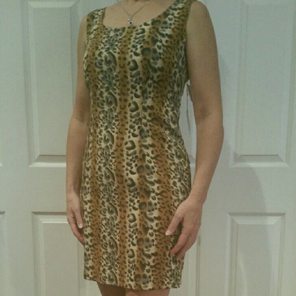 NEW w/ tag!  Liaison Paris dress, size 4 - Picture 4 of 4