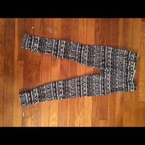 Aztec print leggings