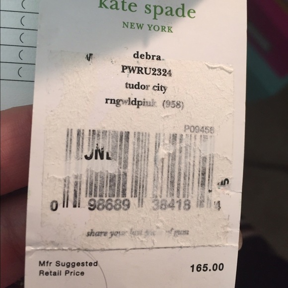 *SOLD* Kate Spade Tudor City Debra Pocket Planner - Picture 4 of 4