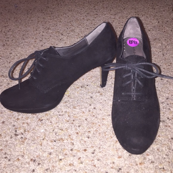 heels - Picture 2 of 3