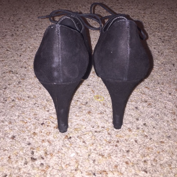 heels - Picture 3 of 3