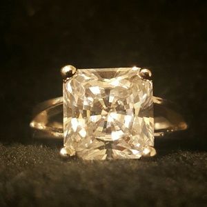 Silver CZ solitaire ring -size 6