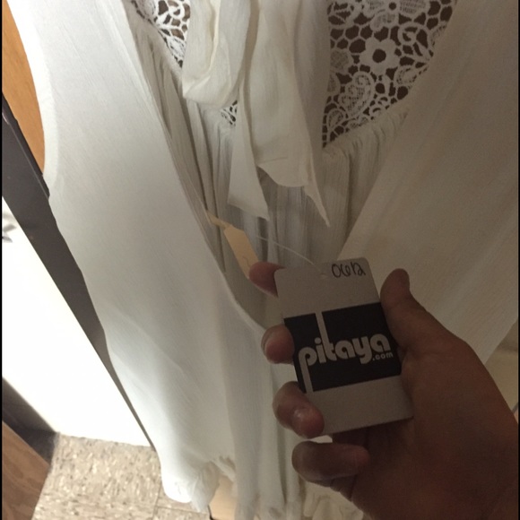 BOUTIQUE BRAND WHITE ROMPER BRAND NEW W/ TAGS - Picture 3 of 3