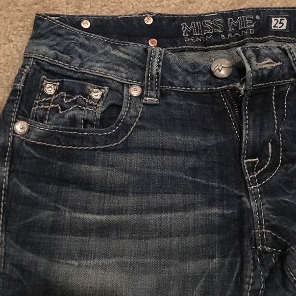 Miss Me skinnies - Picture 2 of 2