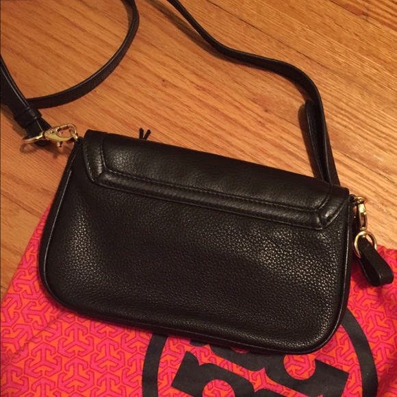 Tory Burch Amanda Crossbody - Picture 3 of 4