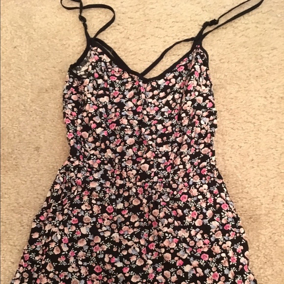 Floral romper - Picture 1 of 3