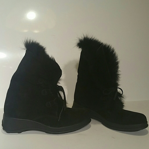 Suede faux fur lined ankle boots - Picture 2 of 4