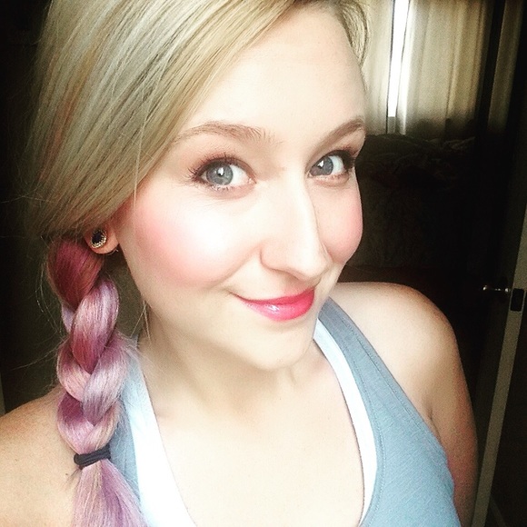 Meet your Posher, Courtney - Picture 4 of 4