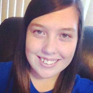 Meet your Posher, Casandra