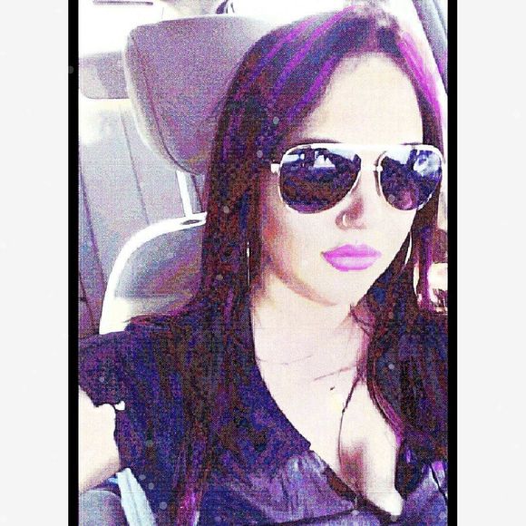 Meet your Posher, Stephanie - Picture 1 of 1