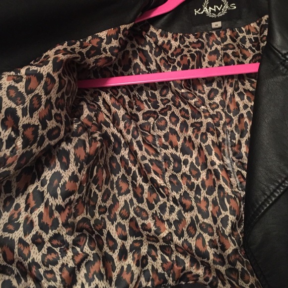 Leather jacket. - Picture 3 of 4