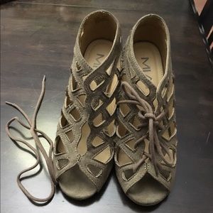 MIA taupe wedges 6 1/2