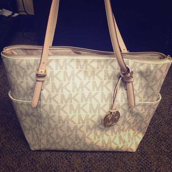 White Michael Kors tote
