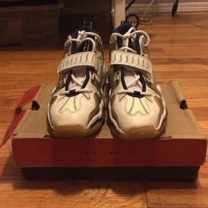 Vintage Air DT 5 (BG) Nikes