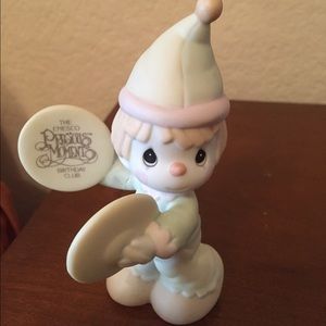 3 Precious Moments figurines