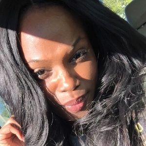 Meet your Posher, Monica