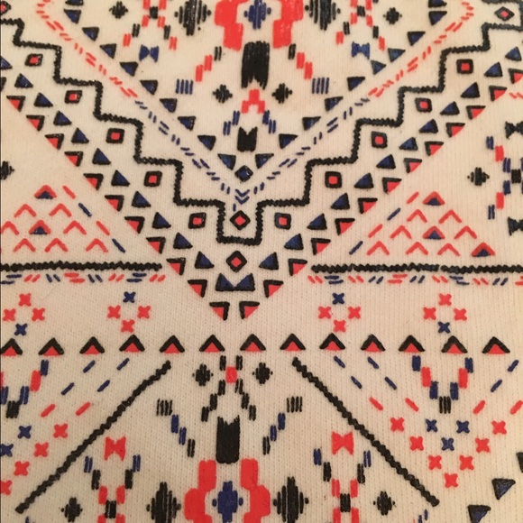 Crew neck sweatshirt. Forever 21 - Picture 2 of 2