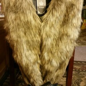Beautiful faux fur vest belted (Coyote)