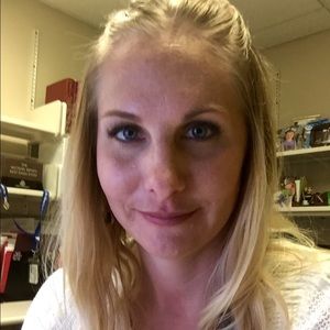 Meet your Posher, Melanie