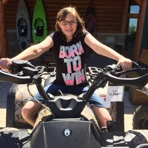 Meet your Posher, Lea