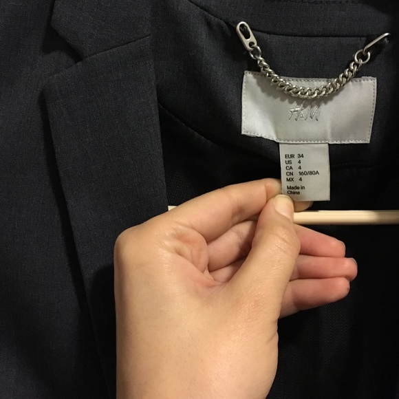 H&M Blazer - Picture 2 of 4