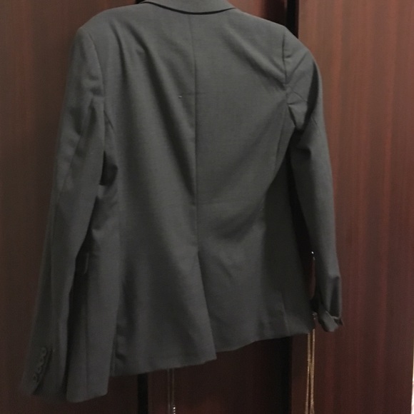 H&M Blazer - Picture 3 of 4