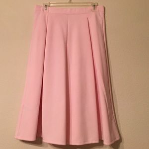 Dorothy Perkins Skirts - Light Pink Midi Skirt Size 8 Dorothy Perkins Skirts - Light Pink Midi Skirt Size 8