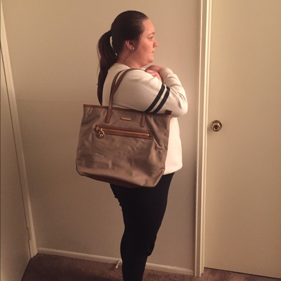 Michael Kors Purse - Picture 2 of 4