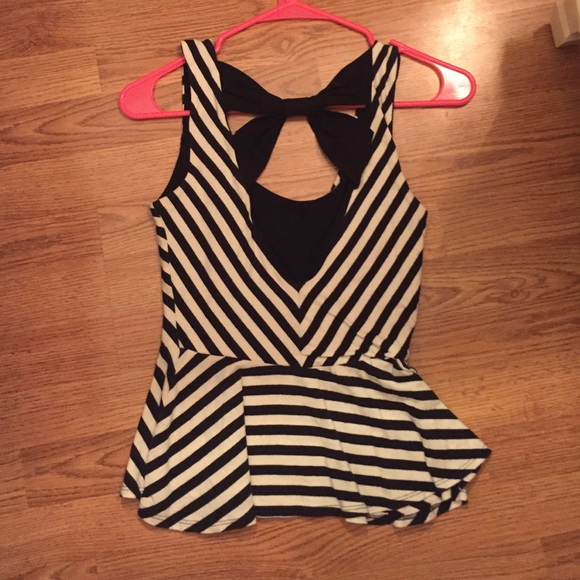 Tank top - Picture 2 of 3