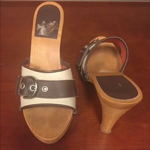 Coach shoe