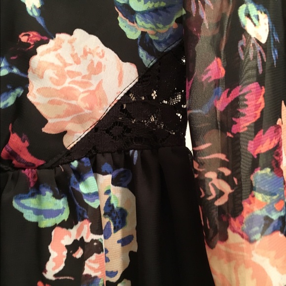 Long sleeve floral dress - Picture 2 of 4