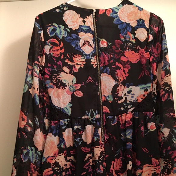 Long sleeve floral dress - Picture 3 of 4