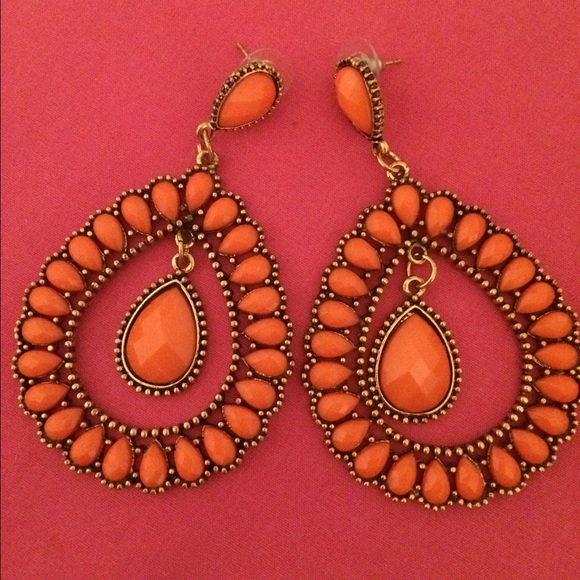 Jewelry - Picture 2 of 4