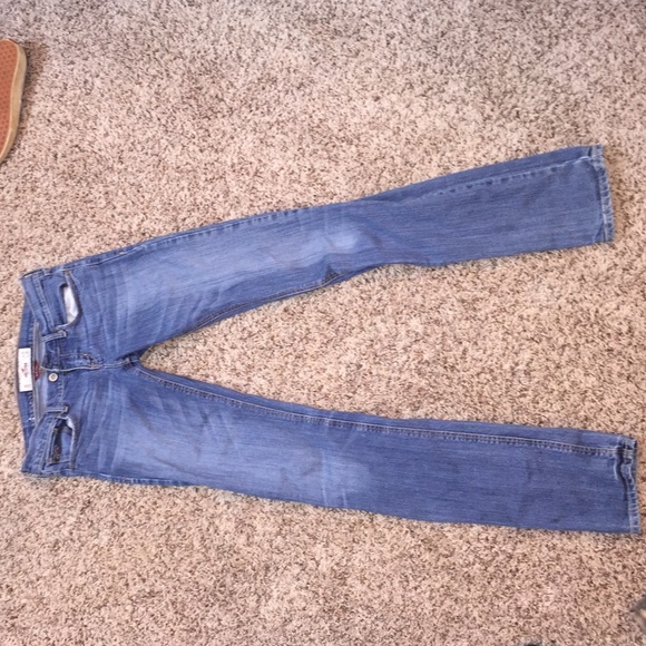 hollister jeans!