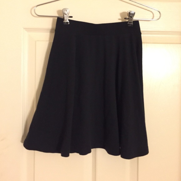 black skater skirt