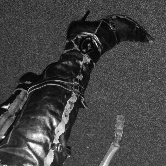 Knee hi boots