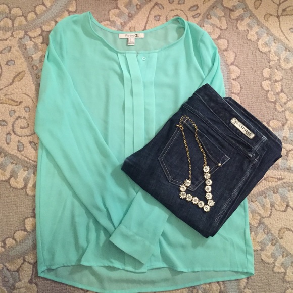 Mint Button Up Blouse!