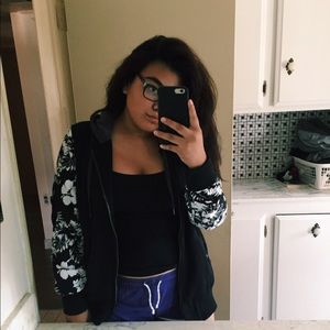 Meet your Posher, Desiree