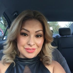 Meet your Posher, Daniela