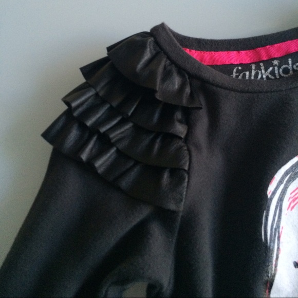 Girls Fabkids edgy top. Size: (Kids)Small 4 / 5 - Picture 3 of 4
