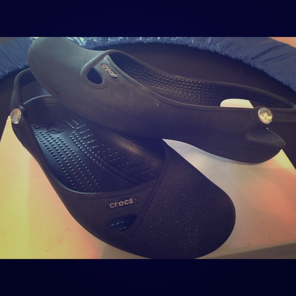 croc slippers